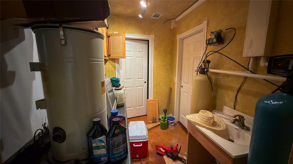 2900 Robinson Road - Photo 23