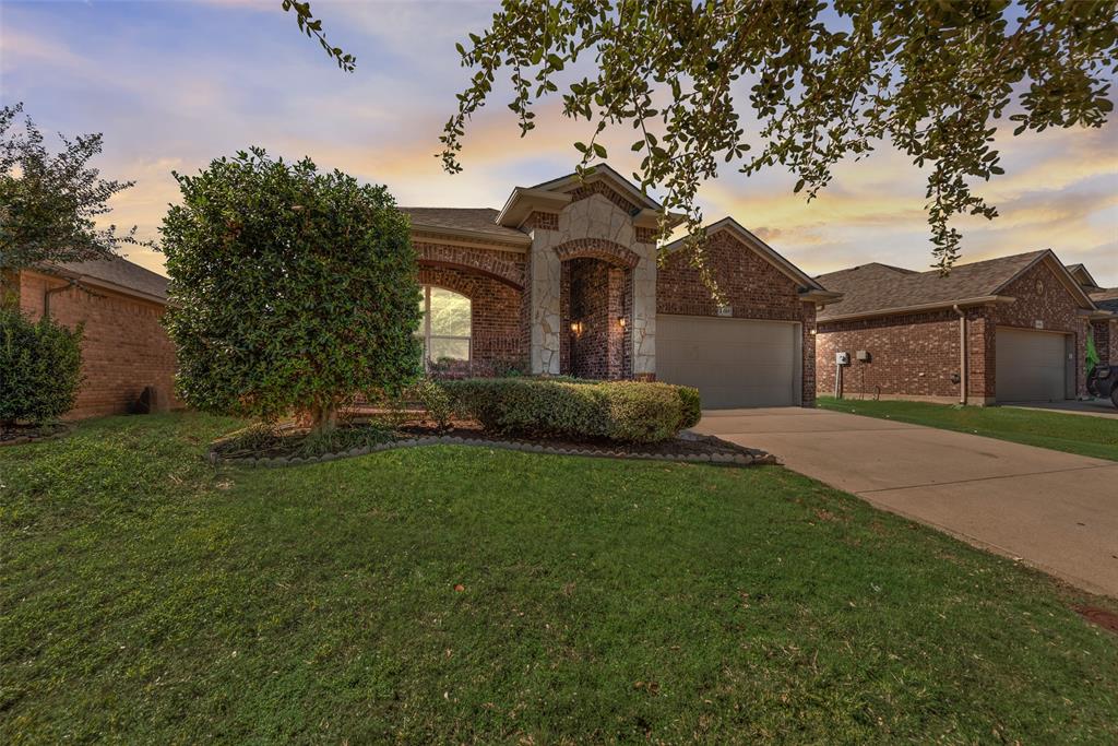3101 Buckthorn Lane - Photo 2