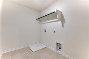 2704 Goldfinch Drive - Photo 19