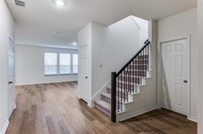 2704 Goldfinch Drive - Photo 2