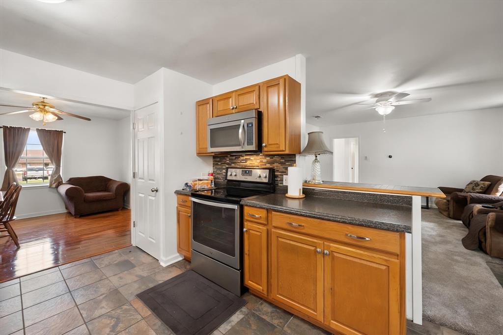 405 Moody Street - Photo 11