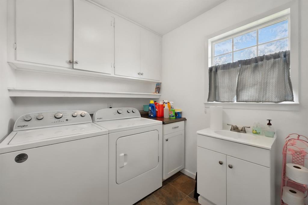 405 Moody Street - Photo 26