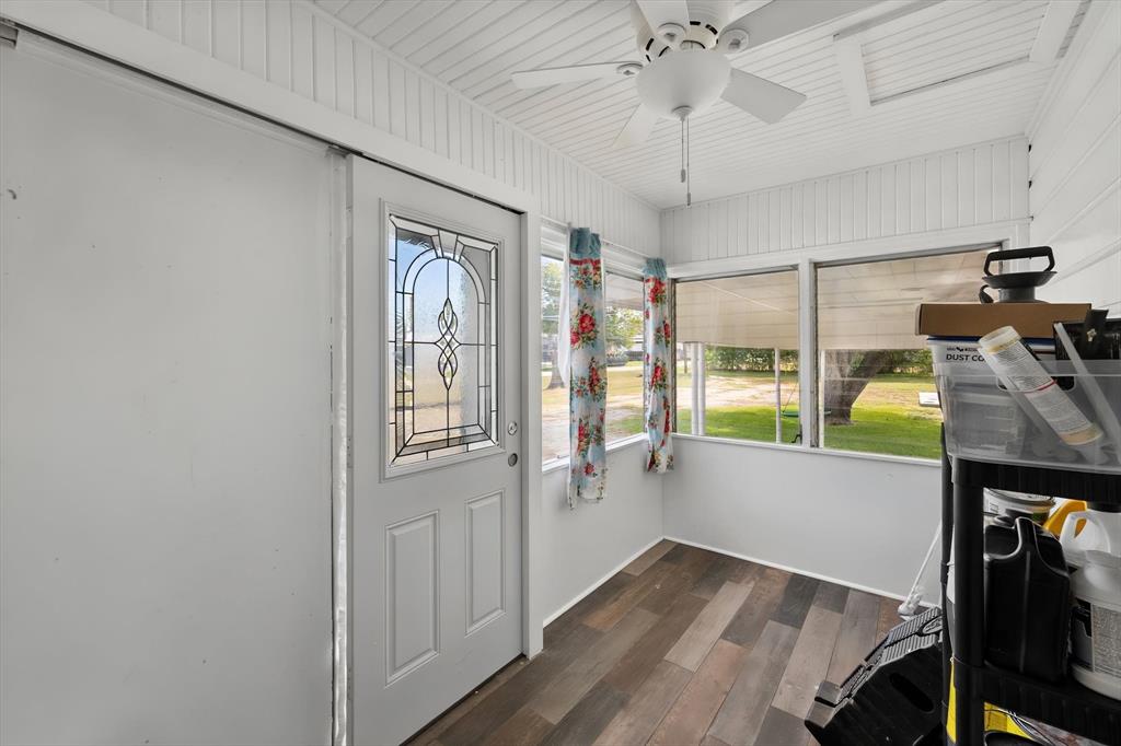 405 Moody Street - Photo 27