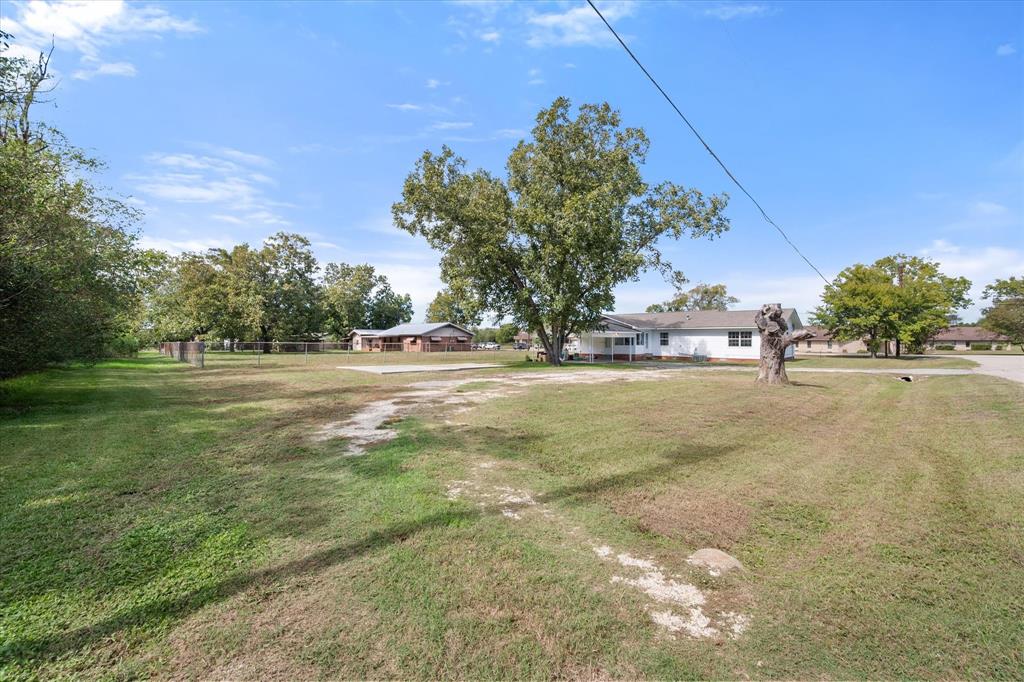 405 Moody Street - Photo 31