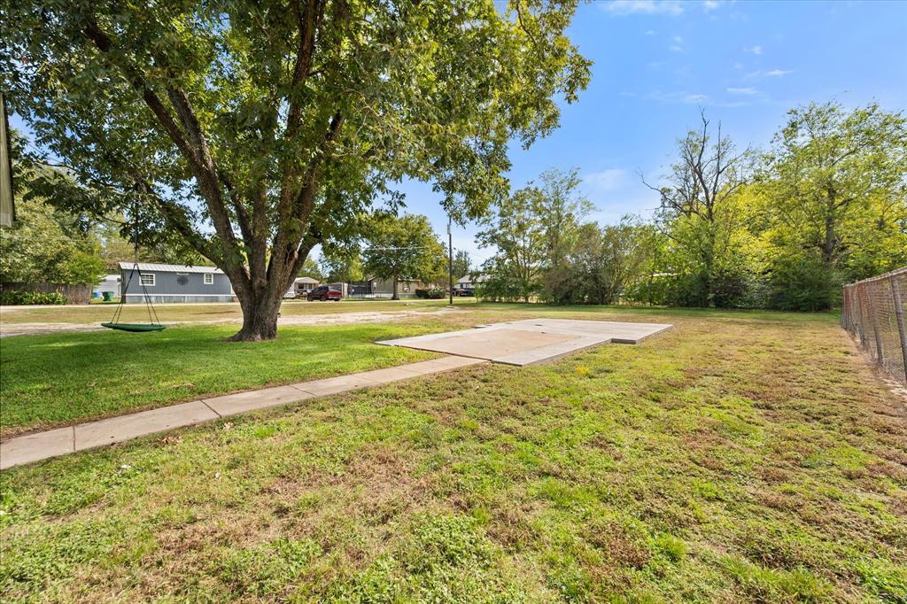 405 Moody Street - Photo 33