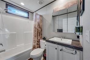 10 Private Road 33084 - Photo 21