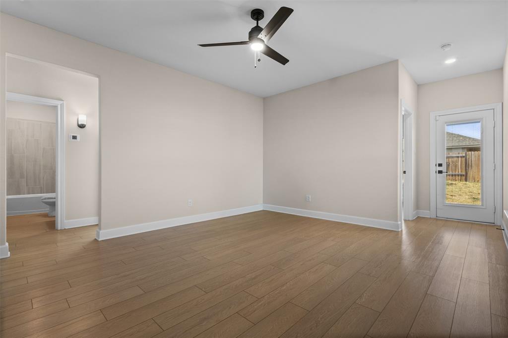 1110 Ginsburg Lane - Photo 4