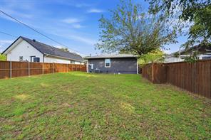 106 E Heron Street - Photo 27
