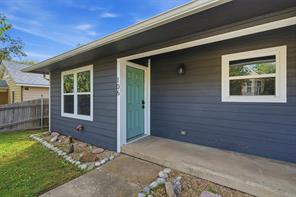 106 E Heron Street - Photo 4