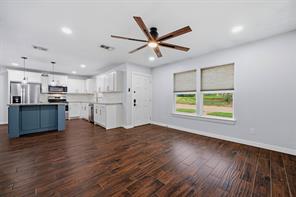 106 E Heron Street - Photo 7