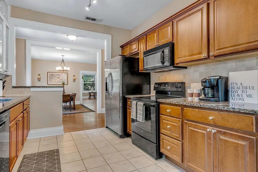 4301 Vandelia Street - Photo 9