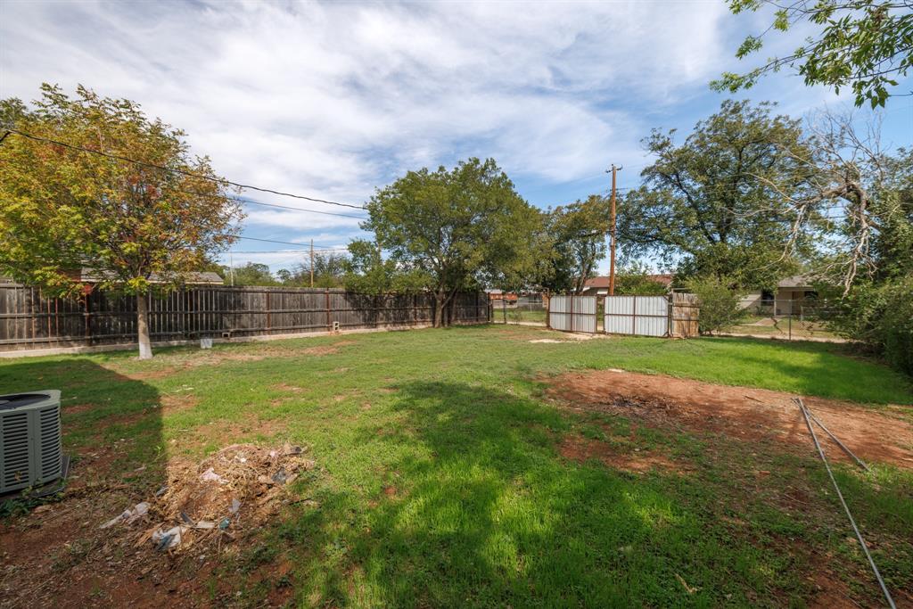 1757 Briarwood Street - Photo 32