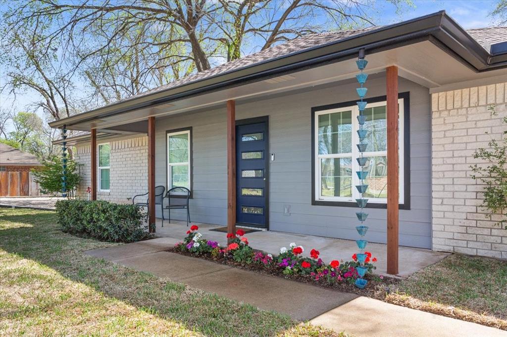 1201 Forrest Street - Photo 2