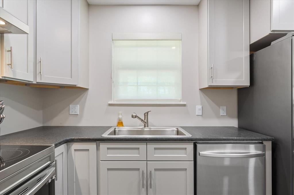 1201 Forrest Street - Photo 9