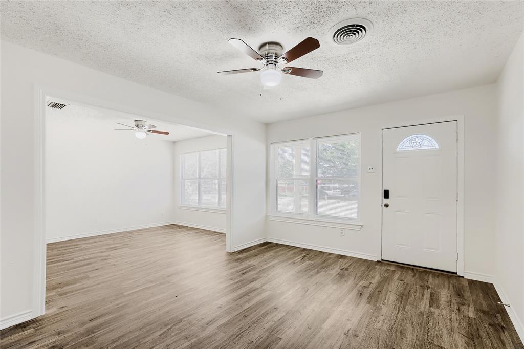 2609 Harvard Street N - Photo 4