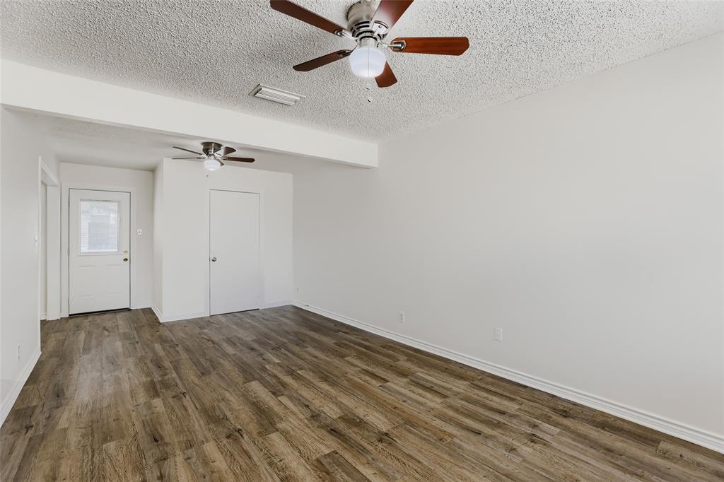 2609 Harvard Street N - Photo 8