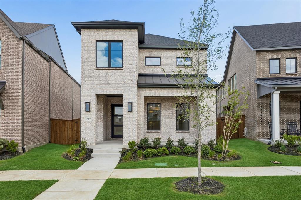312 Callum Parkway - Photo 1