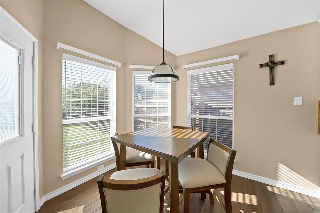 5128 White Sands Drive - Photo 9