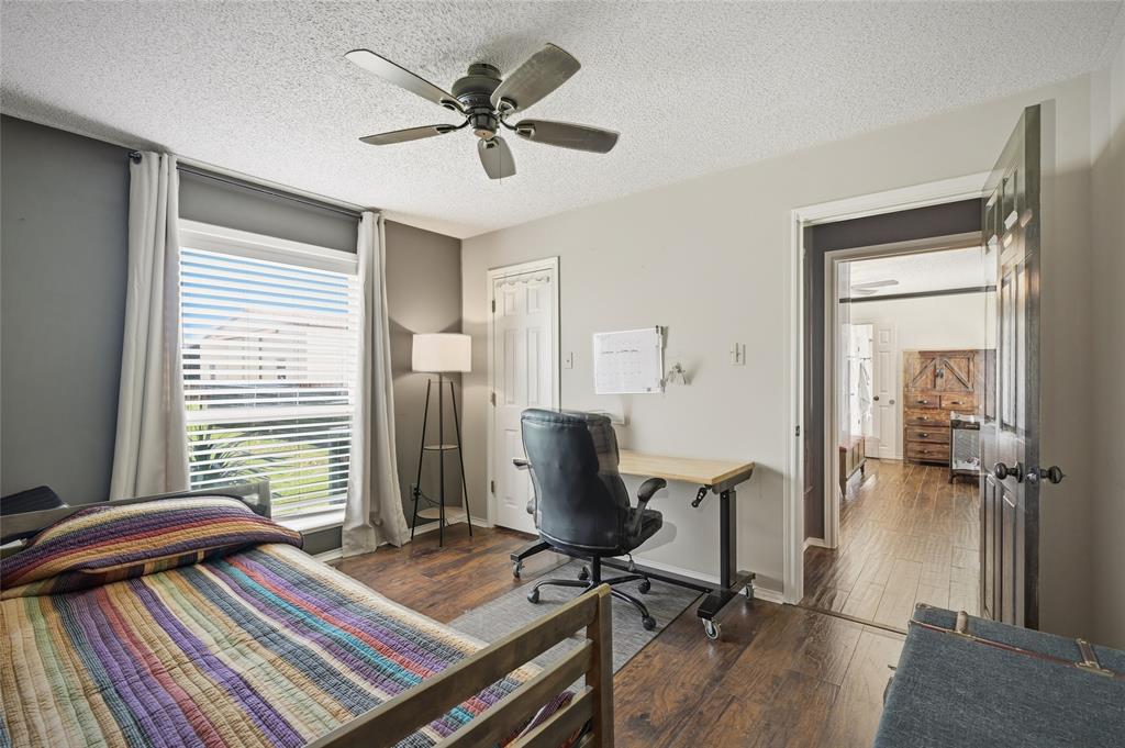 501 N Van Zandt Street - Photo 16