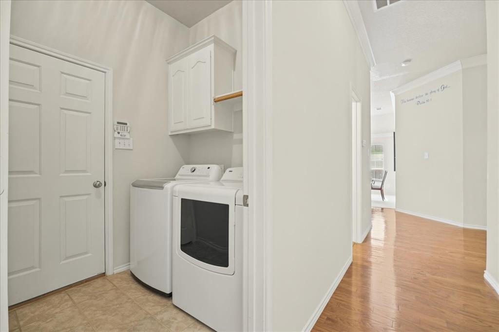 1403 Lowes Farm Parkway - Photo 10