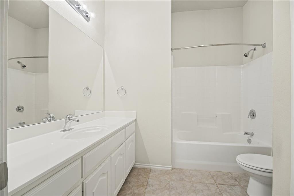 1403 Lowes Farm Parkway - Photo 7