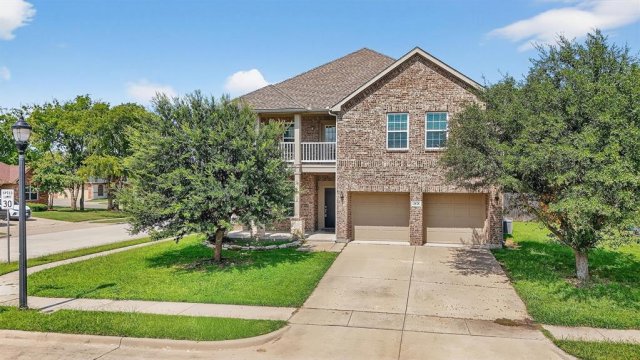4515 Hummingbird Drive