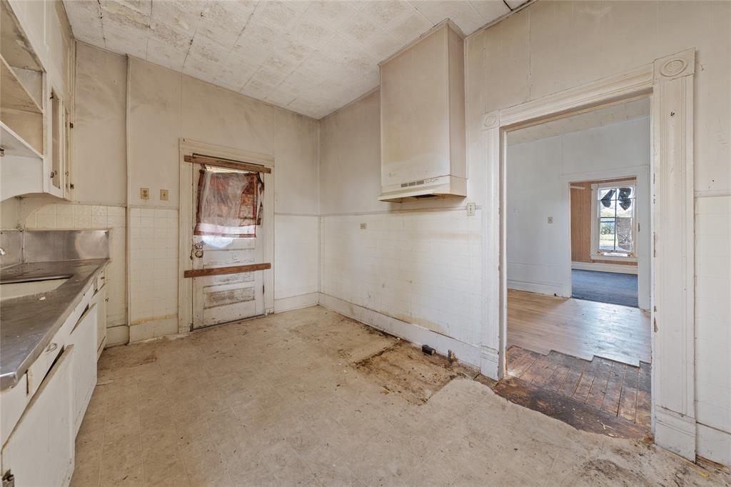 2225 Ross Avenue - Photo 18