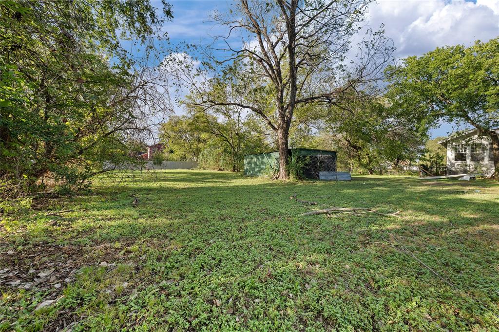 2225 Ross Avenue - Photo 32