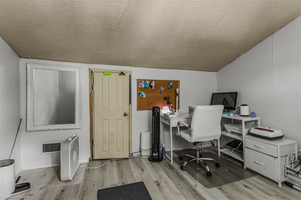 501 Hunters Glen Street - Photo 14