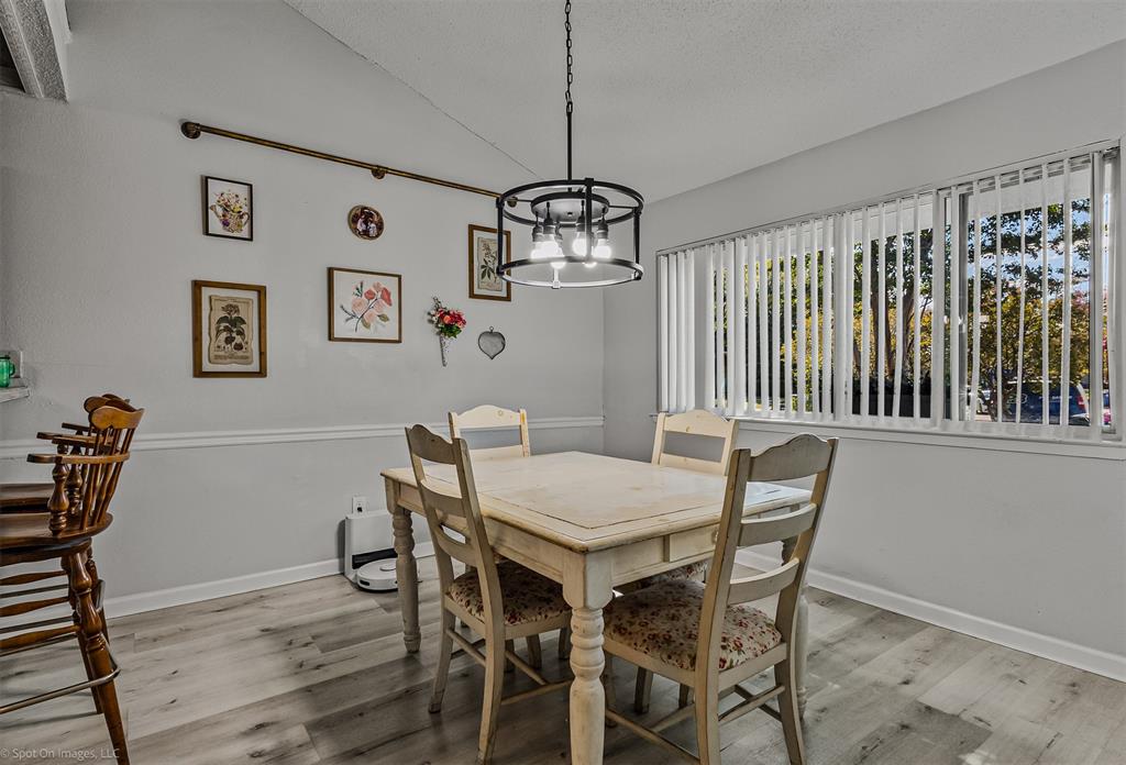 501 Hunters Glen Street - Photo 9