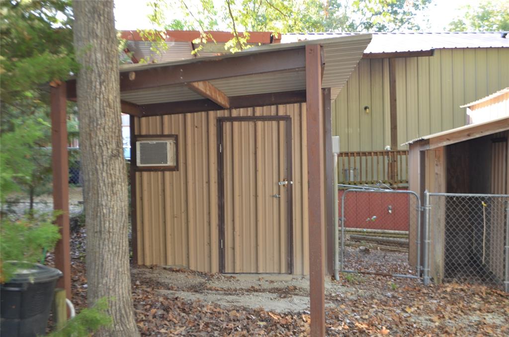 670 Private Road - Photo 15
