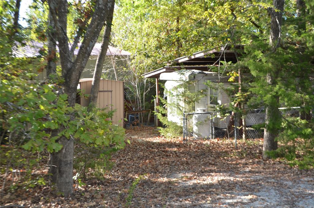 670 Private Road - Photo 2