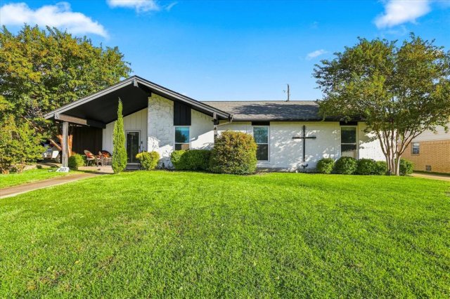 2117 Northmoor Drive