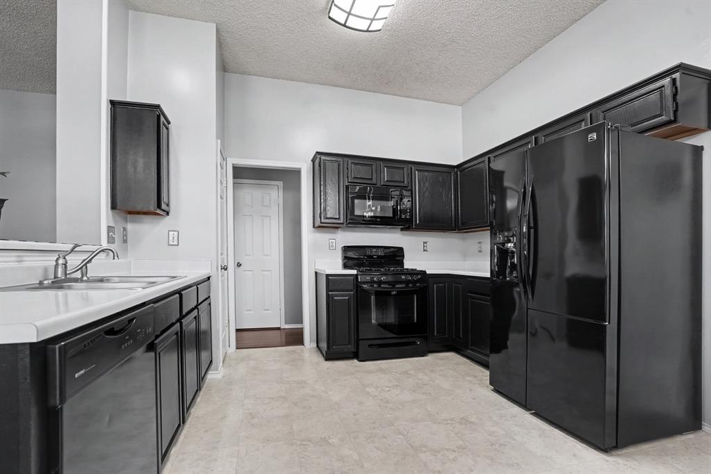 805 Nafus Street - Photo 16