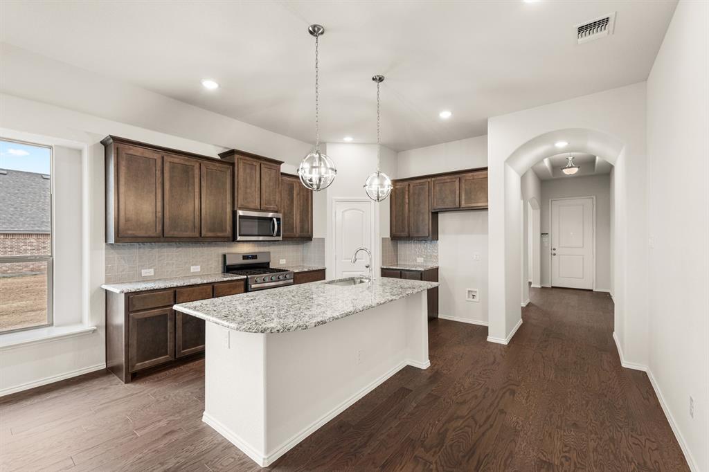 2812 Hay Lane - Photo 1