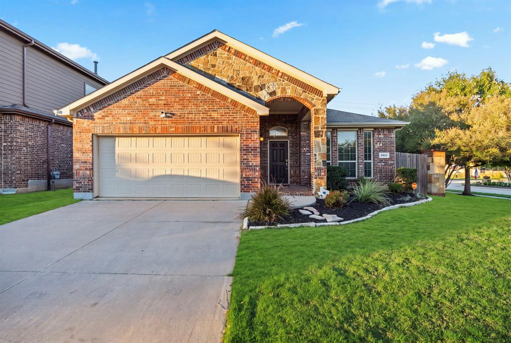 5825 Glenwood Drive - Photo 1