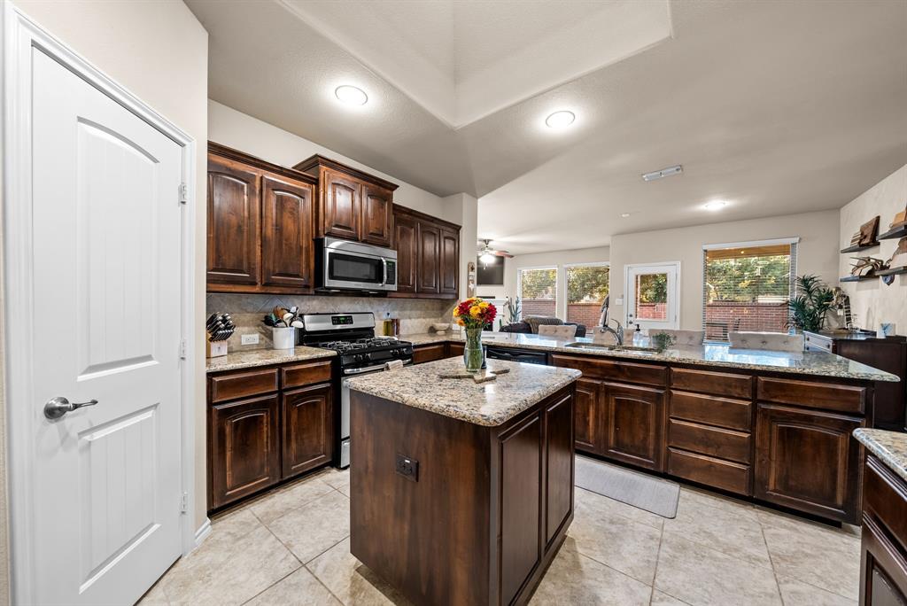 5825 Glenwood Drive - Photo 11