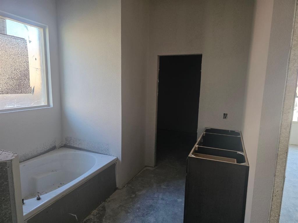 512 Mitchell Boulevard - Photo 9
