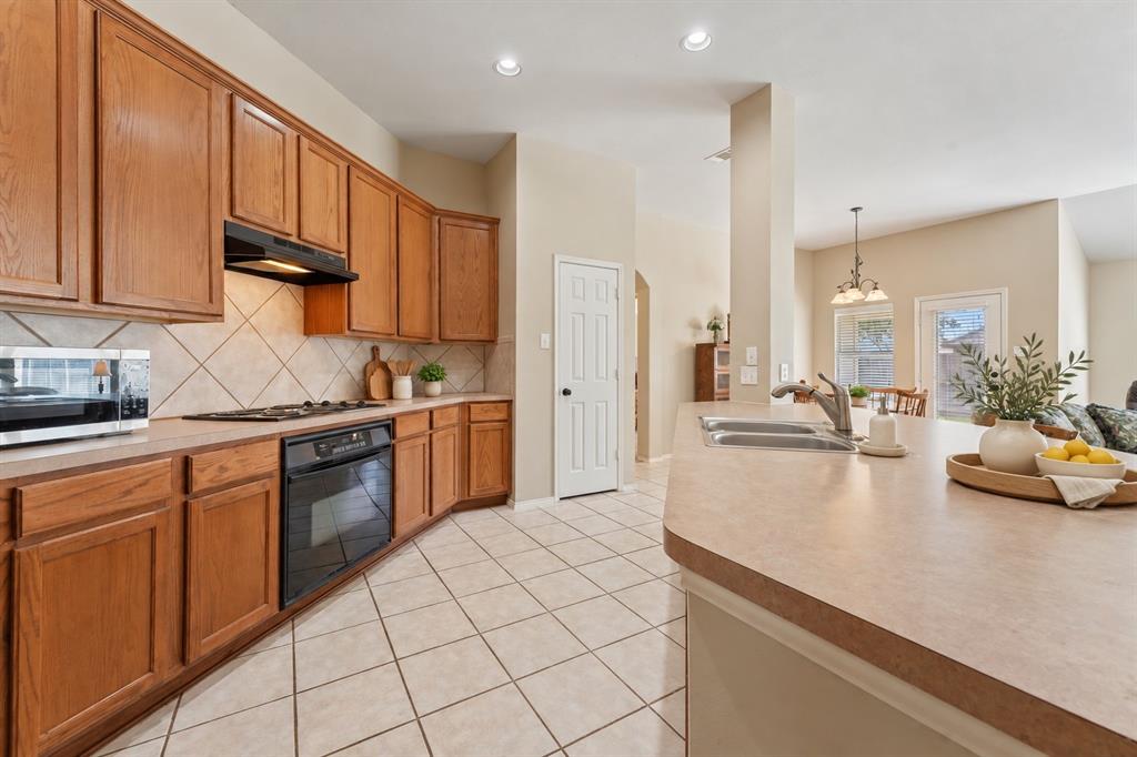 241 Hilltop Drive - Photo 5