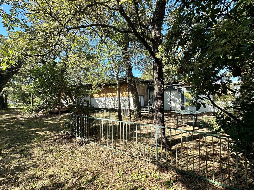 6209 Forest Hill Drive - Photo 5