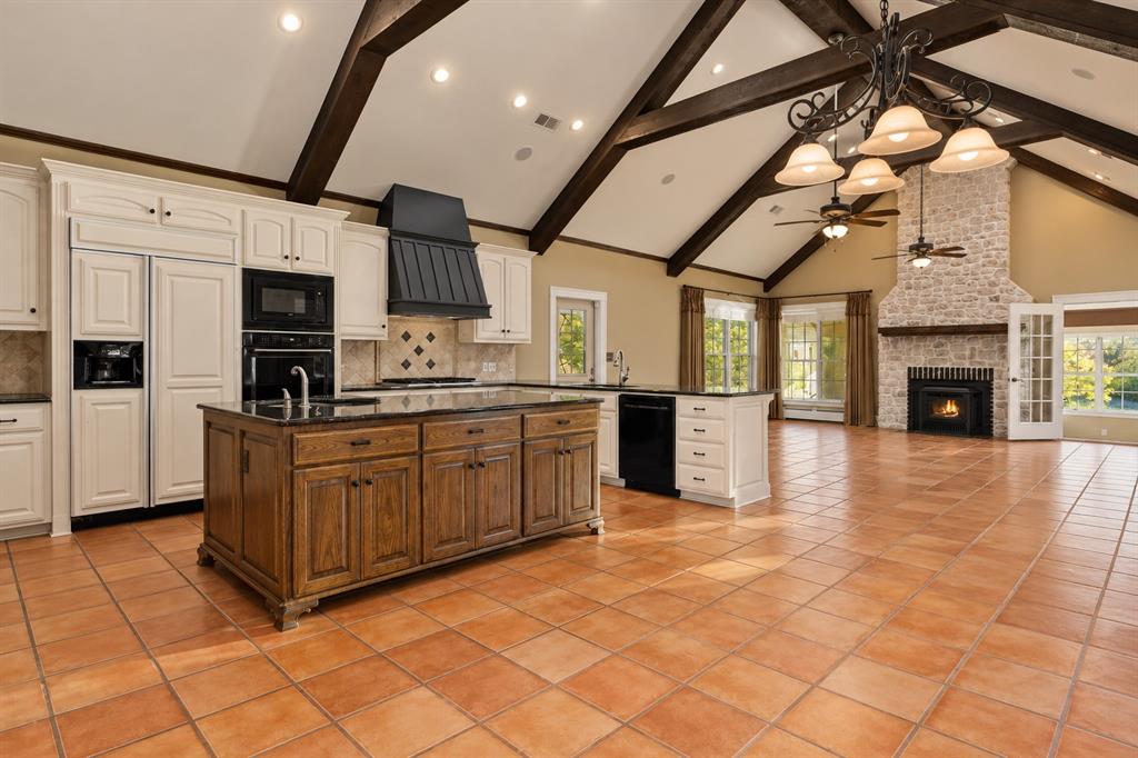 1755 County Road 2330 - Photo 5