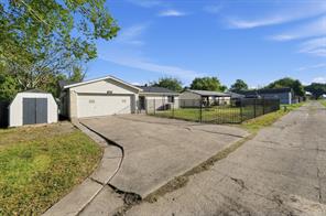 1026 Quebec Drive - Photo 12
