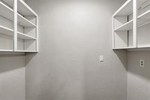 1026 Quebec Drive - Photo 35