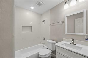 1026 Quebec Drive - Photo 6