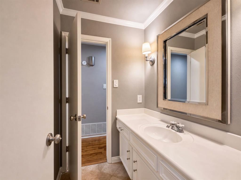 705 Rochelle Boulevard - Photo 27