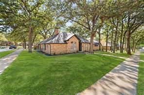2137 Steeplewood Drive - Photo 2