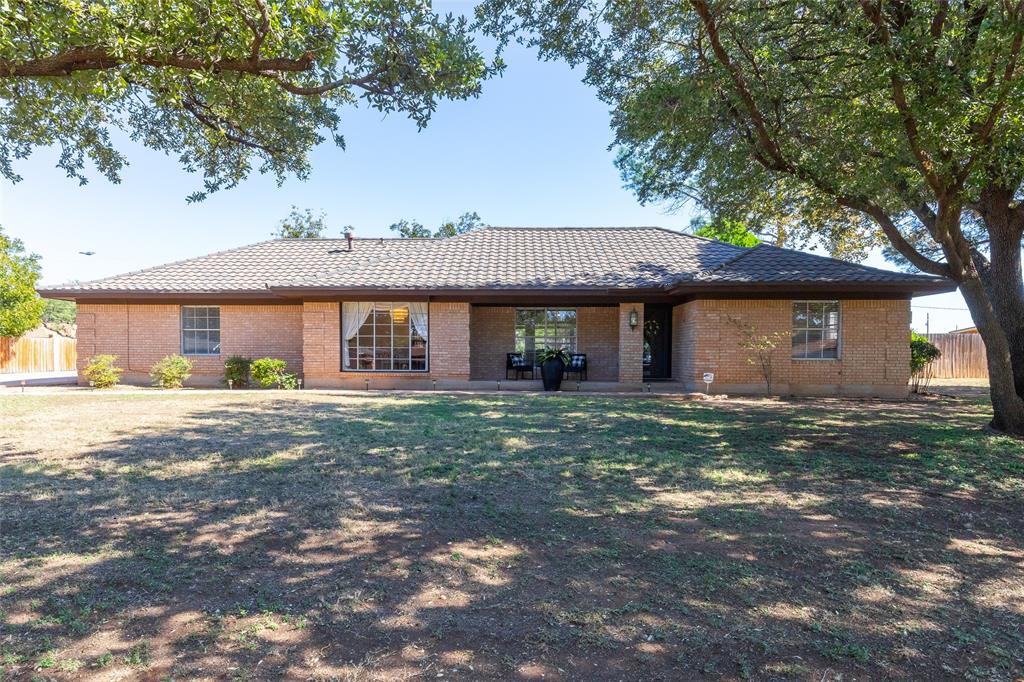 2625 Shoreline Drive - Photo 1