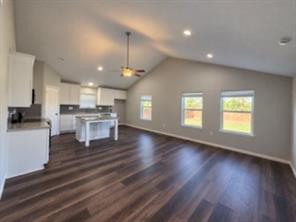 207 E Mccoulskey Street - Photo 6