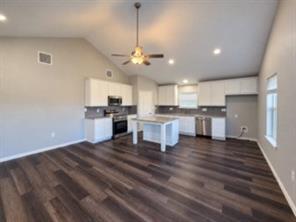 207 E Mccoulskey Street - Photo 8
