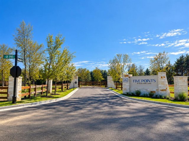 370 Woodland Trail
